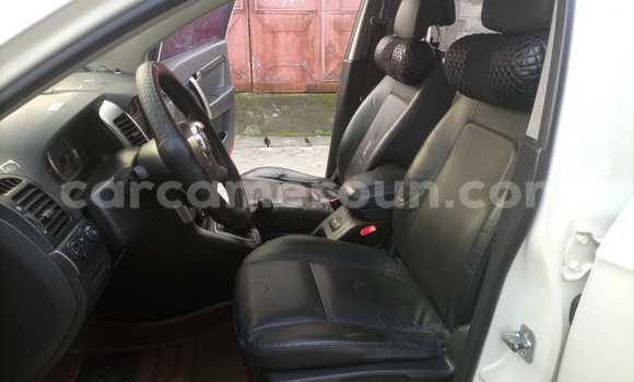 Sayi Na hannu Chevrolet Captiva White Mota in Douala a Ƙasar Kamaru Sayi Na hannu Chevrolet Captiva White Mota in Douala a Ƙasar Kamaru