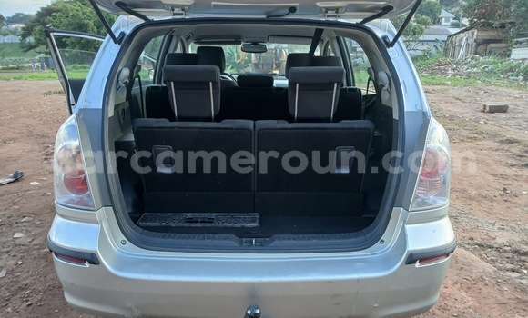 Acheter Neuf Voiture Toyota Corolla Verso Gris à Yaoundé, Central Cameroon Acheter Neuf Voiture Toyota Corolla Verso Gris à Yaoundé, Central Cameroon