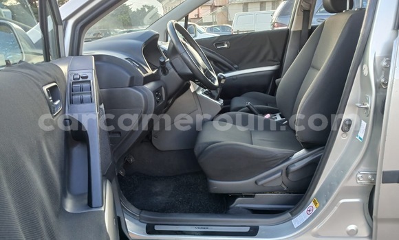 Acheter Neuf Voiture Toyota Corolla Verso Gris à Yaoundé, Central Cameroon Acheter Neuf Voiture Toyota Corolla Verso Gris à Yaoundé, Central Cameroon