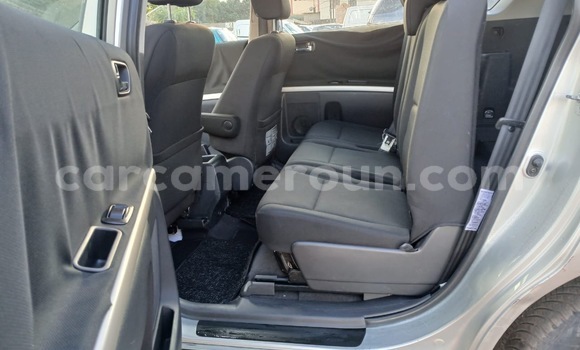 Acheter Neuf Voiture Toyota Corolla Verso Gris à Yaoundé, Central Cameroon Acheter Neuf Voiture Toyota Corolla Verso Gris à Yaoundé, Central Cameroon