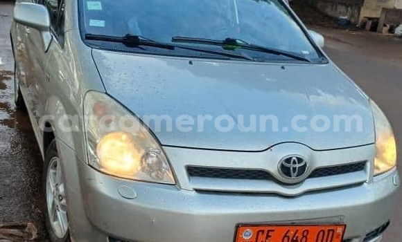 Acheter Neuf Voiture Toyota Corolla Verso Gris à Yaoundé, Central Cameroon Acheter Neuf Voiture Toyota Corolla Verso Gris à Yaoundé, Central Cameroon