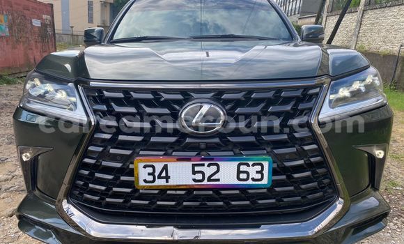 Sayi Sabo Lexus LX 570 Green Mota in Douala a Ƙasar Kamaru Sayi Sabo Lexus LX 570 Green Mota in Douala a Ƙasar Kamaru