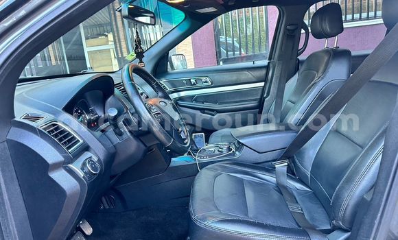 Acheter Import Voiture Ford Explorer Gris à Yaoundé, Central Cameroon Acheter Import Voiture Ford Explorer Gris à Yaoundé, Central Cameroon