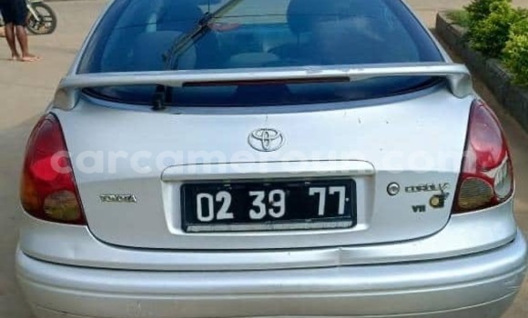 Sayi Sabo Toyota Corolla Azurfa Mota in Douala a Ƙasar Kamaru Sayi Sabo Toyota Corolla Azurfa Mota in Douala a Ƙasar Kamaru