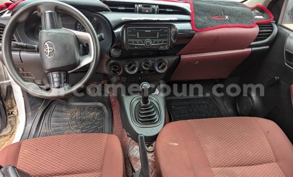 Acheter Occasion Voiture Toyota Pickup Blanc à Yaoundé, Central Cameroon Acheter Occasion Voiture Toyota Pickup Blanc à Yaoundé, Central Cameroon