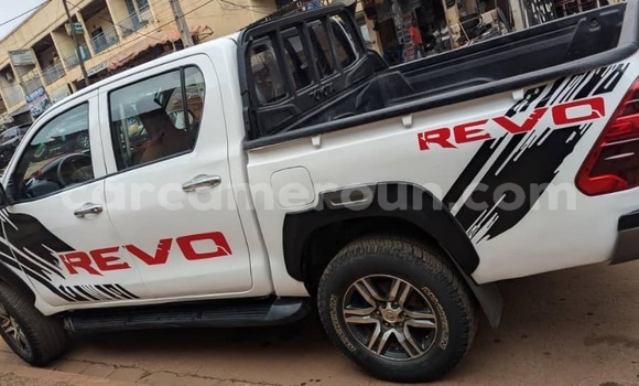 Acheter Occasion Voiture Toyota Pickup Blanc à Yaoundé, Central Cameroon Acheter Occasion Voiture Toyota Pickup Blanc à Yaoundé, Central Cameroon