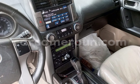 Sayi Sabo Toyota Prado Sauran Mota in Douala a Ƙasar Kamaru Sayi Sabo Toyota Prado Sauran Mota in Douala a Ƙasar Kamaru