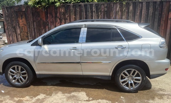 Sayi Sabo Lexus RX Sauran Mota in Douala a Ƙasar Kamaru Sayi Sabo Lexus RX Sauran Mota in Douala a Ƙasar Kamaru
