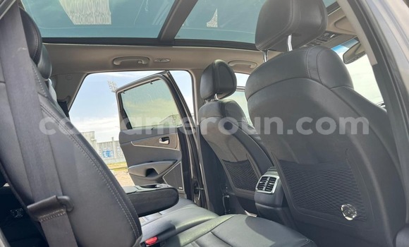 Buy Used Kia Sorento Silver Car in Douala in Littoral Cameroon Buy Used Kia Sorento Silver Car in Douala in Littoral Cameroon