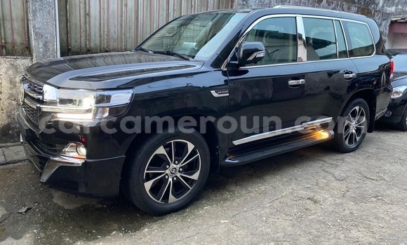 Sayi Imported Toyota Land Cruiser Black Mota in Douala a Ƙasar Kamaru
