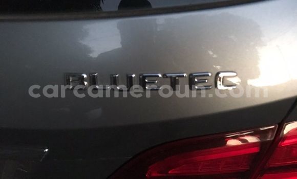 Sayi Na hannu Mercedes‒Benz GLE Azurfa Mota in Douala a Ƙasar Kamaru Sayi Na hannu Mercedes‒Benz GLE Azurfa Mota in Douala a Ƙasar Kamaru