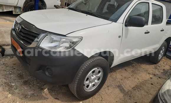 Acheter Occasion Voiture Toyota Hilux Blanc à Douala, Littoral Cameroon