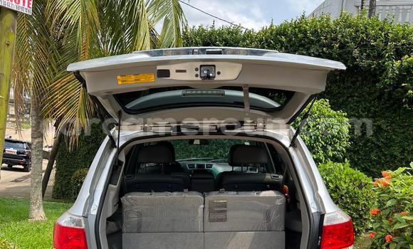 Sayi Imported Toyota Highlander M Mota in Douala a Ƙasar Kamaru Sayi Imported Toyota Highlander M Mota in Douala a Ƙasar Kamaru