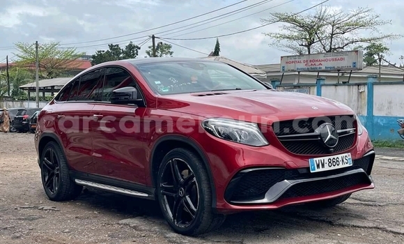 Sayi Imported Mercedes‒Benz GLE Coupe Red Mota in Douala a Ƙasar Kamaru