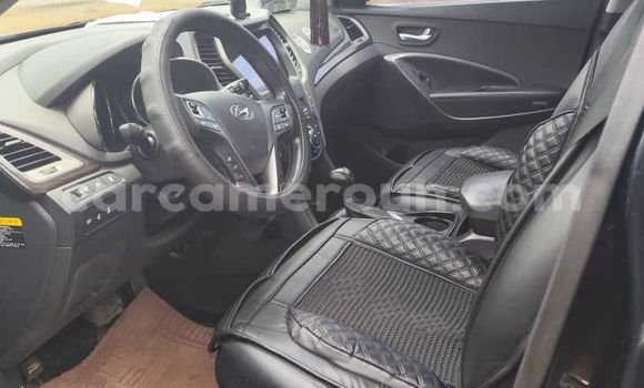 Acheter Occasion Voiture Hyundai Santa Fe Noir à Douala, Littoral Cameroon Acheter Occasion Voiture Hyundai Santa Fe Noir à Douala, Littoral Cameroon