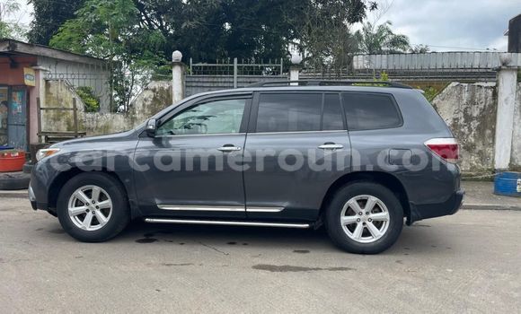 Acheter Import Voiture Toyota Highlander Gris à Douala, Littoral Cameroon Acheter Import Voiture Toyota Highlander Gris à Douala, Littoral Cameroon