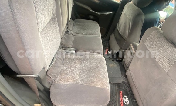 Sayi Na hannu Toyota Prado Black Mota in Yaounde a Babban Kamaru Sayi Na hannu Toyota Prado Black Mota in Yaounde a Babban Kamaru