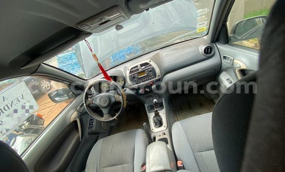 Acheter Occasion Voiture Toyota RAV4 Noir à Yaoundé, Central Cameroon Acheter Occasion Voiture Toyota RAV4 Noir à Yaoundé, Central Cameroon