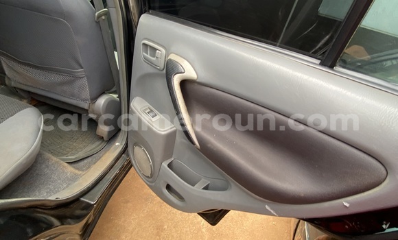 Acheter Occasion Voiture Toyota RAV4 Noir à Yaoundé, Central Cameroon Acheter Occasion Voiture Toyota RAV4 Noir à Yaoundé, Central Cameroon