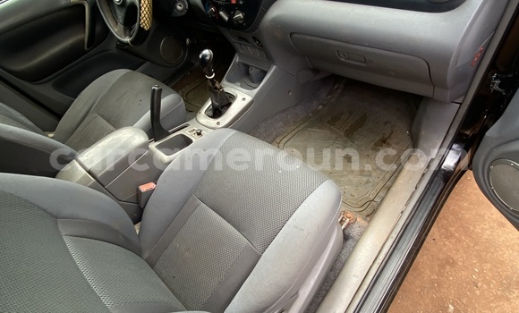 Acheter Occasion Voiture Toyota RAV4 Noir à Yaoundé, Central Cameroon Acheter Occasion Voiture Toyota RAV4 Noir à Yaoundé, Central Cameroon