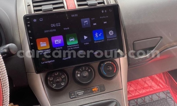 Sayi Sabo Toyota Auris Blue Mota in Douala a Ƙasar Kamaru Sayi Sabo Toyota Auris Blue Mota in Douala a Ƙasar Kamaru