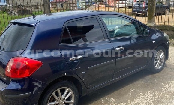 Sayi Sabo Toyota Auris Blue Mota in Douala a Ƙasar Kamaru Sayi Sabo Toyota Auris Blue Mota in Douala a Ƙasar Kamaru