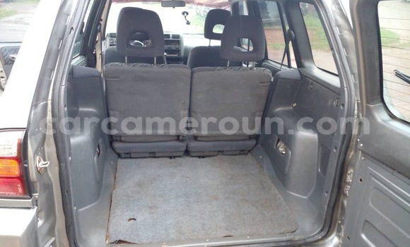 Acheter Occasion Voiture Toyota RAV4 Gris à Yaoundé, Central Cameroon Acheter Occasion Voiture Toyota RAV4 Gris à Yaoundé, Central Cameroon