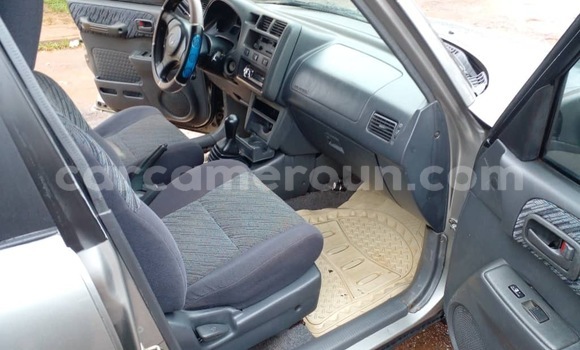 Acheter Occasion Voiture Toyota RAV4 Gris à Yaoundé, Central Cameroon Acheter Occasion Voiture Toyota RAV4 Gris à Yaoundé, Central Cameroon