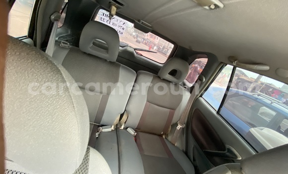 Acheter Occasion Voiture Toyota RAV4 Noir à Yaoundé, Central Cameroon Acheter Occasion Voiture Toyota RAV4 Noir à Yaoundé, Central Cameroon