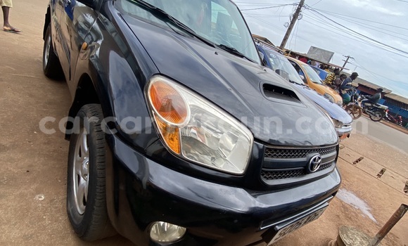 Acheter Occasion Voiture Toyota RAV4 Noir à Yaoundé, Central Cameroon Acheter Occasion Voiture Toyota RAV4 Noir à Yaoundé, Central Cameroon