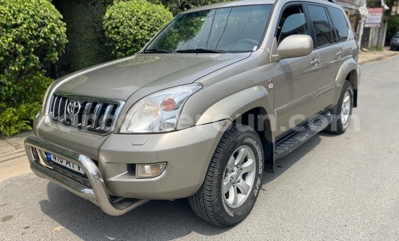Sayi Sabo Toyota Prado Sauran Mota in Douala a Ƙasar Kamaru Sayi Sabo Toyota Prado Sauran Mota in Douala a Ƙasar Kamaru