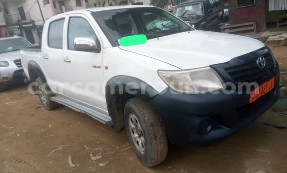 Buy Used Toyota Hilux White Car in Douala in Littoral Cameroon Buy Used Toyota Hilux White Car in Douala in Littoral Cameroon