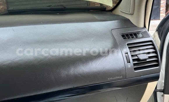 Acheter Neuf Voiture Toyota Prado Blanc à Douala, Littoral Cameroon Acheter Neuf Voiture Toyota Prado Blanc à Douala, Littoral Cameroon
