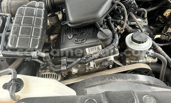 Acheter Neuf Voiture Toyota Prado Blanc à Douala, Littoral Cameroon Acheter Neuf Voiture Toyota Prado Blanc à Douala, Littoral Cameroon