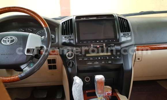Acheter Occasion Voiture Toyota Land Cruiser Blanc à Douala, Littoral Cameroon Acheter Occasion Voiture Toyota Land Cruiser Blanc à Douala, Littoral Cameroon