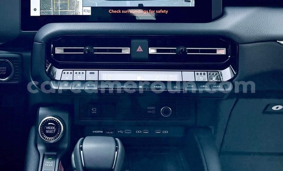 Sayi Sabo Toyota Land Cruiser White Mota in Douala a Ƙasar Kamaru Sayi Sabo Toyota Land Cruiser White Mota in Douala a Ƙasar Kamaru