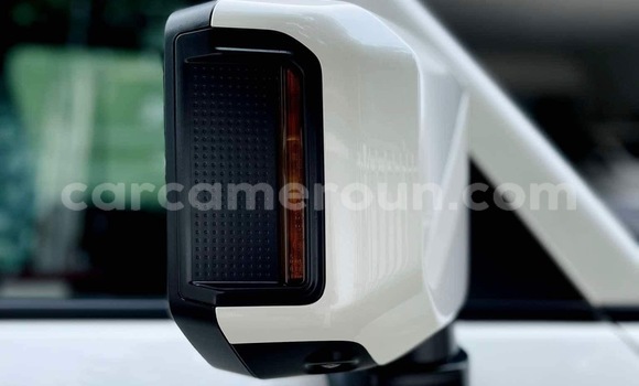 Sayi Sabo Toyota Land Cruiser White Mota in Douala a Ƙasar Kamaru Sayi Sabo Toyota Land Cruiser White Mota in Douala a Ƙasar Kamaru