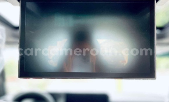 Sayi Sabo Toyota Land Cruiser White Mota in Douala a Ƙasar Kamaru Sayi Sabo Toyota Land Cruiser White Mota in Douala a Ƙasar Kamaru