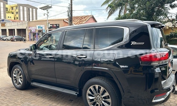 Acheter Neuf Voiture Toyota Land Cruiser Noir à Yaoundé, Central Cameroon Acheter Neuf Voiture Toyota Land Cruiser Noir à Yaoundé, Central Cameroon