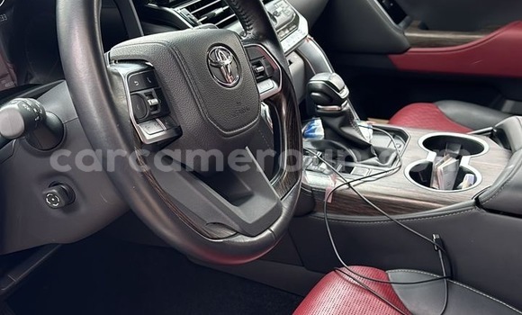 Acheter Neuf Voiture Toyota Land Cruiser Noir à Yaoundé, Central Cameroon Acheter Neuf Voiture Toyota Land Cruiser Noir à Yaoundé, Central Cameroon