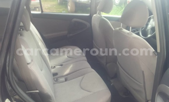 Acheter Occasion Voiture Toyota RAV4 Noir à Yaoundé, Central Cameroon Acheter Occasion Voiture Toyota RAV4 Noir à Yaoundé, Central Cameroon