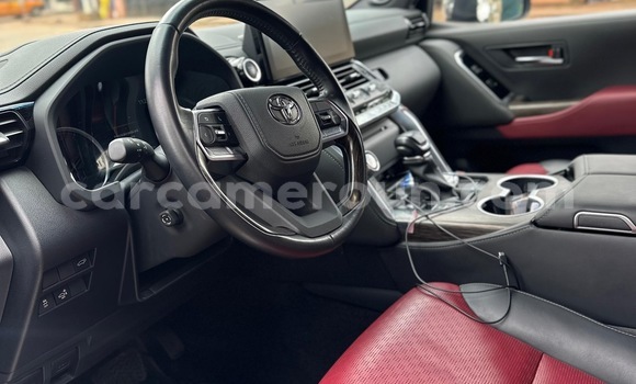 Acheter Neuf Voiture Toyota Land Cruiser Noir à Yaoundé, Central Cameroon Acheter Neuf Voiture Toyota Land Cruiser Noir à Yaoundé, Central Cameroon