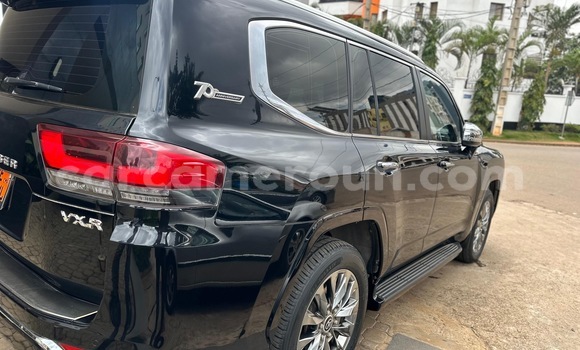 Acheter Neuf Voiture Toyota Land Cruiser Noir à Yaoundé, Central Cameroon Acheter Neuf Voiture Toyota Land Cruiser Noir à Yaoundé, Central Cameroon