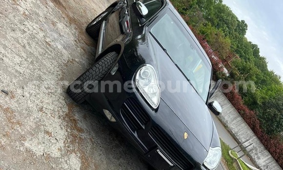 Sayi Sabo Porsche Cayenne Black Mota in Douala a Ƙasar Kamaru Sayi Sabo Porsche Cayenne Black Mota in Douala a Ƙasar Kamaru
