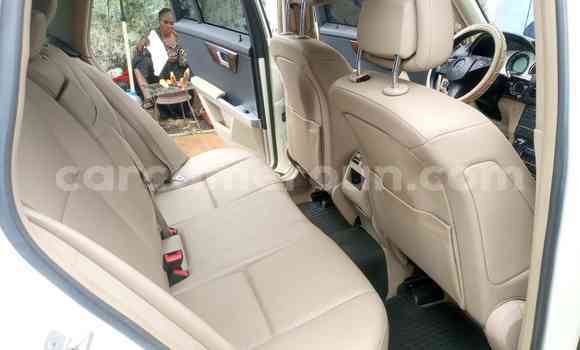 Sayi Na hannu Mercedes‒Benz GLK–Class White Mota in Douala a Ƙasar Kamaru Sayi Na hannu Mercedes‒Benz GLK–Class White Mota in Douala a Ƙasar Kamaru