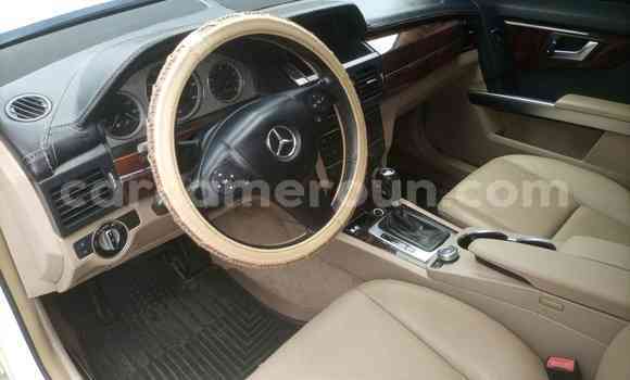 Sayi Na hannu Mercedes‒Benz GLK–Class White Mota in Douala a Ƙasar Kamaru Sayi Na hannu Mercedes‒Benz GLK–Class White Mota in Douala a Ƙasar Kamaru