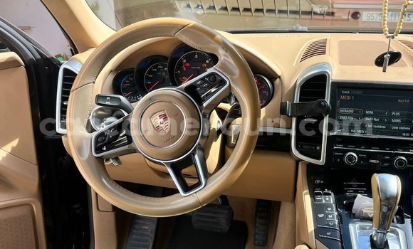 Acheter Neuf Voiture Porsche Cayenne Noir à Douala, Littoral Cameroon Acheter Neuf Voiture Porsche Cayenne Noir à Douala, Littoral Cameroon