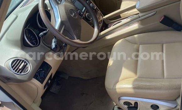 Buy Import Mercedes‒Benz ML–Class White Car in Douala in Littoral Cameroon Buy Import Mercedes‒Benz ML–Class White Car in Douala in Littoral Cameroon