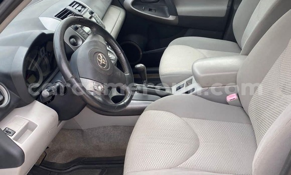 Acheter Import Voiture Toyota RAV4 Noir à Douala, Littoral Cameroon Acheter Import Voiture Toyota RAV4 Noir à Douala, Littoral Cameroon