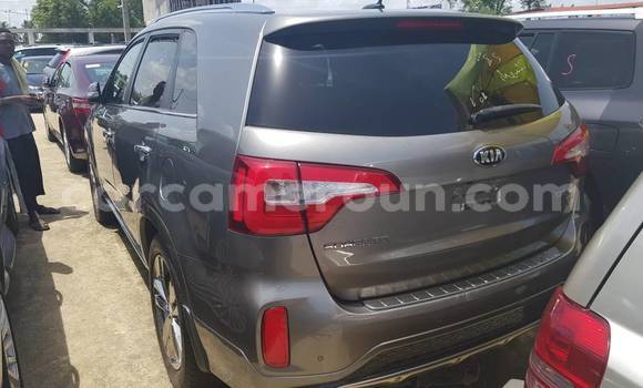 Acheter Occasion Voiture Kia Sorento Gris à Yaoundé, Central Cameroon Acheter Occasion Voiture Kia Sorento Gris à Yaoundé, Central Cameroon
